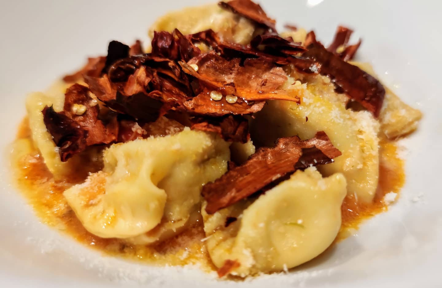 Ravioli del plin, ciliegino, zucca e peperone crusco

#pastafattaincasa #plin #campomarinodimaruggio #food #ilovekitchen #comeinpuglia #wheninpuglia #tripsalento #thisiswhyimfat #pastalover #elleincucina #book #recipe @elleincucina #peperonecrusco #ravioli #raviolifattiincasa #buonacucina @chefincamicia